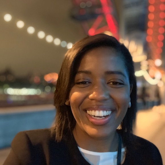 Meet your Posher, Lea - Picture 2 of 2